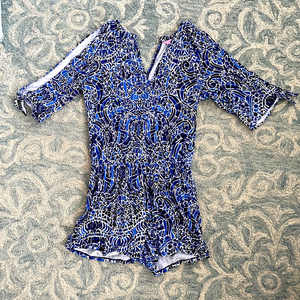 Lilly Pulitzer romper size small EUC